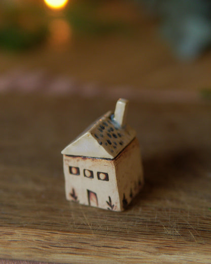 Set of 3 Tiny Cottages